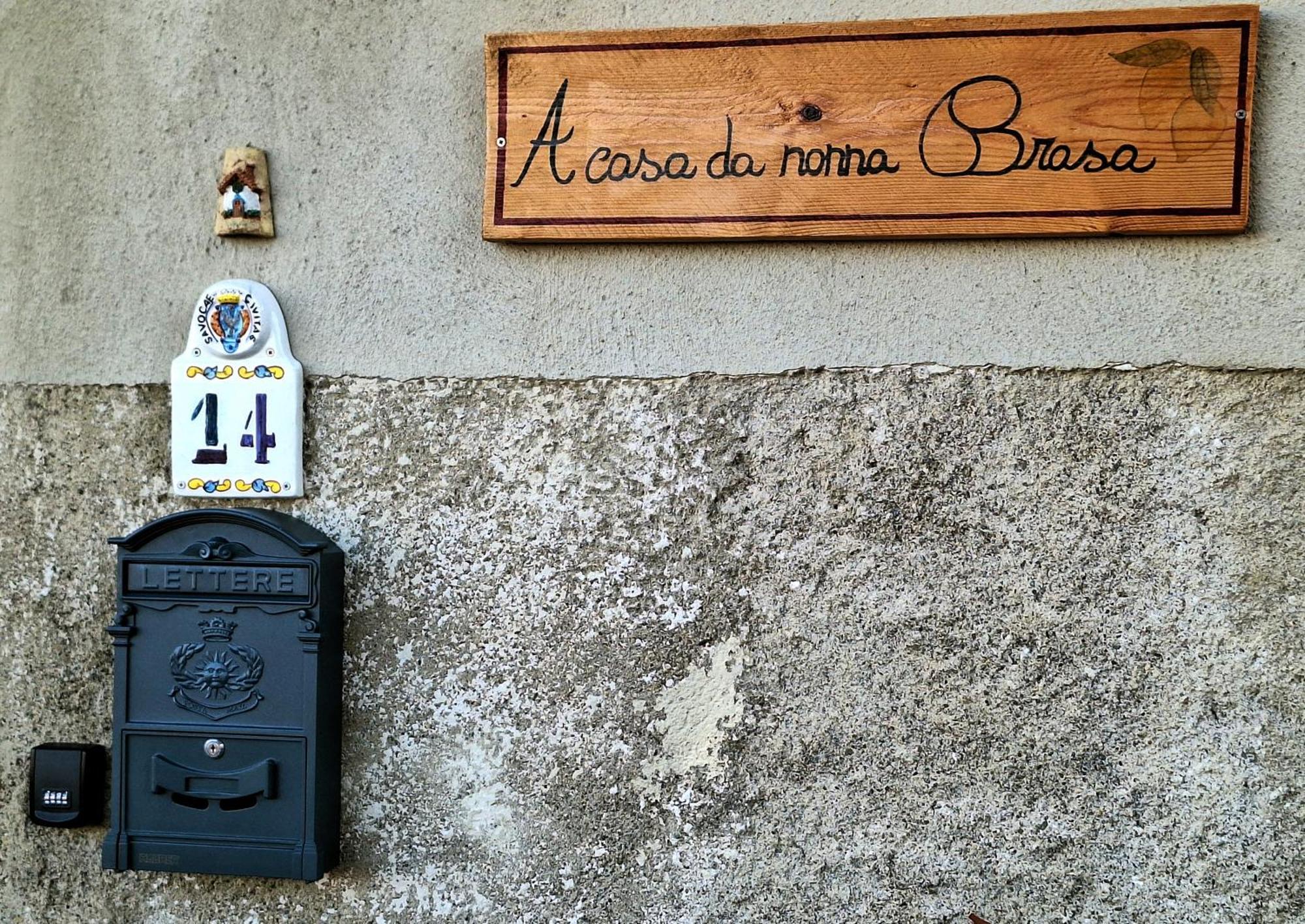 A Casa Da Nonna Brasa Holiday Home Savoca Exteriér fotografie